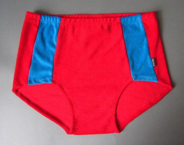 klein-fabricat-retro-80er-frottee-shorts-slip-hotpants-rot-blau-600x474.jpg