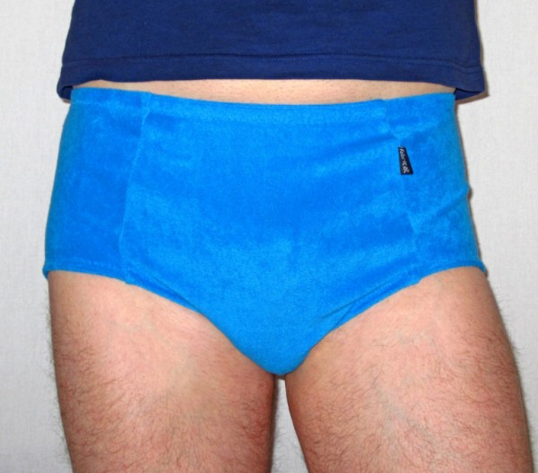 klein-fabricat-80er-70er-retro-frottee-terry-stretch-shorts-slip-brief-blau-768x675.jpg